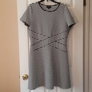 EUC black and white dress